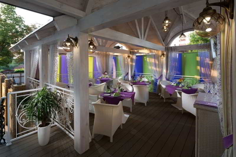 Iris Art Hotel Charkiw Exterior foto